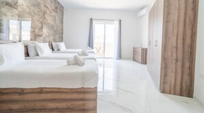 4 bedrooms, desk, iron/ironing board, WiFi