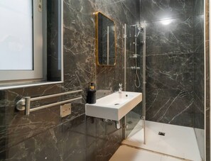 Assecador de cabells i tovalloles 