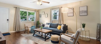 Chic Bungalow Private Gym + Office Weekly & Monthly Near Bass Pro & Branson"