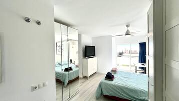 2 soverom, strykejern/-brett, wi-fi og sengetøy