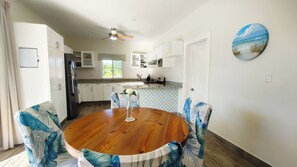 Fridge, microwave, oven, stovetop - Cozy 2-bedroom villa in charming Cabarete with WiFi, AC (Cabarete)