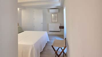 2 habitaciones, tabla de planchar con plancha, wifi y ropa de cama