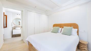 2 slaapkamers, een strijkplank/strijkijzer, wifi, beddengoed