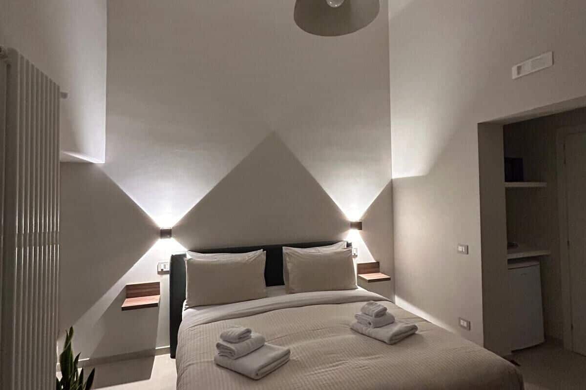 Classic Double Room | In-room safe, laptop workspace, blackout drapes, iron/ironing board