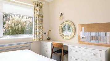 2 bedrooms, Internet, bed sheets