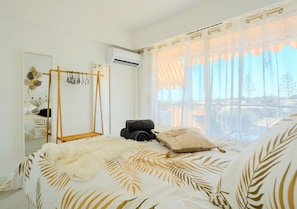2 Schlafzimmer, BĂŒgeleisen/BĂŒgelbrett, WLAN, BettwĂ€sche