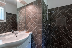 Haartrockner, Handtücher