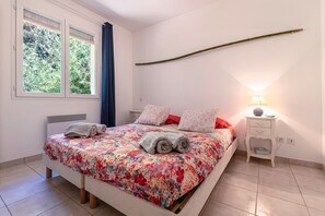 3 chambres, fer et planche à repasser, Wi-Fi gratuit, draps fournis