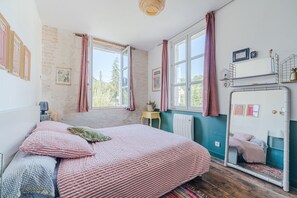 4 chambres, Wi-Fi gratuit, draps fournis