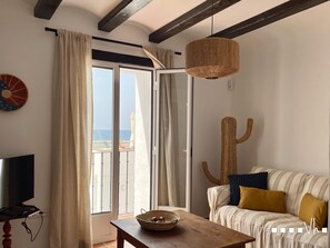 TV - Apartamento DEL PUERTO: Mediterranean essence in the heart of Moraira (Moraira)