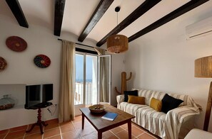 TV - Apartamento DEL PUERTO: Mediterranean essence in the heart of Moraira (Moraira)