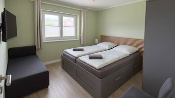 2 bedrooms, WiFi, bed sheets, wheelchair access