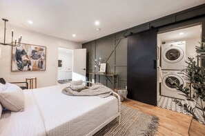 Iron/ironing board, WiFi, bed sheets