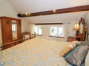 3 bedrooms, individually decorated, individually furnished, free WiFi