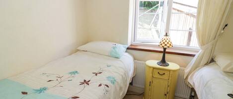 3 makuuhuonetta, yksilöllisesti sisustettu, yksilöllisesti kalustettu