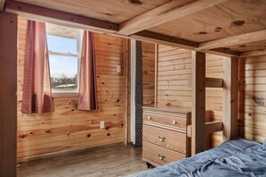 2 bedrooms, bed sheets