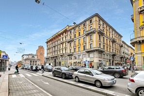 موقف سيارات