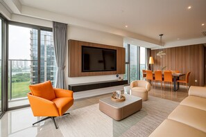 Luxury Apartment, 3 Bedrooms, Balcony, City View | Hypo-allergenic bedding, minibar, desk, laptop workspace