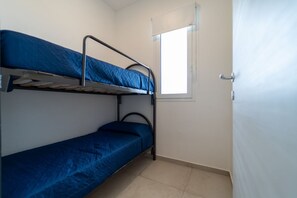 3 camere