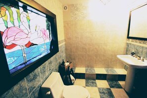 Casita Azul | Salle de bain | Douche, peignoirs, serviettes fournies, savon