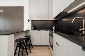 Fridge, microwave, oven, stovetop