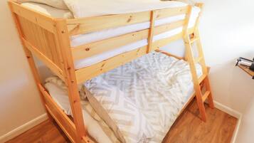 2 bedrooms, individually decorated, individually furnished, free WiFi