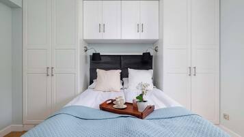 2 bedrooms, desk, iron/ironing board, travel cot