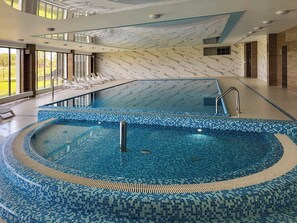 屋内プール