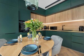Dining - Cozy Apartment | Parking, Terrace and Spa Area (Dziwnów)