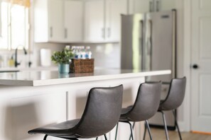 Mikrowelle, Ofen, Herdplatte, Geschirrspüler