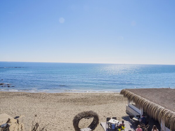 Beach - Cubo's Apartment Ronda del Golf Seaview & Parking / community pool / GOLF / free Wi-Fi (Benalmádena)