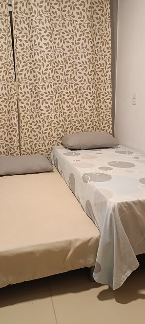 2 bedrooms, WiFi, bed sheets