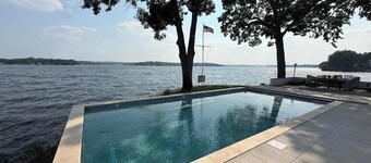 Panoramic Paradise – Lakefront Home for 15 w/ Game Room, Pool