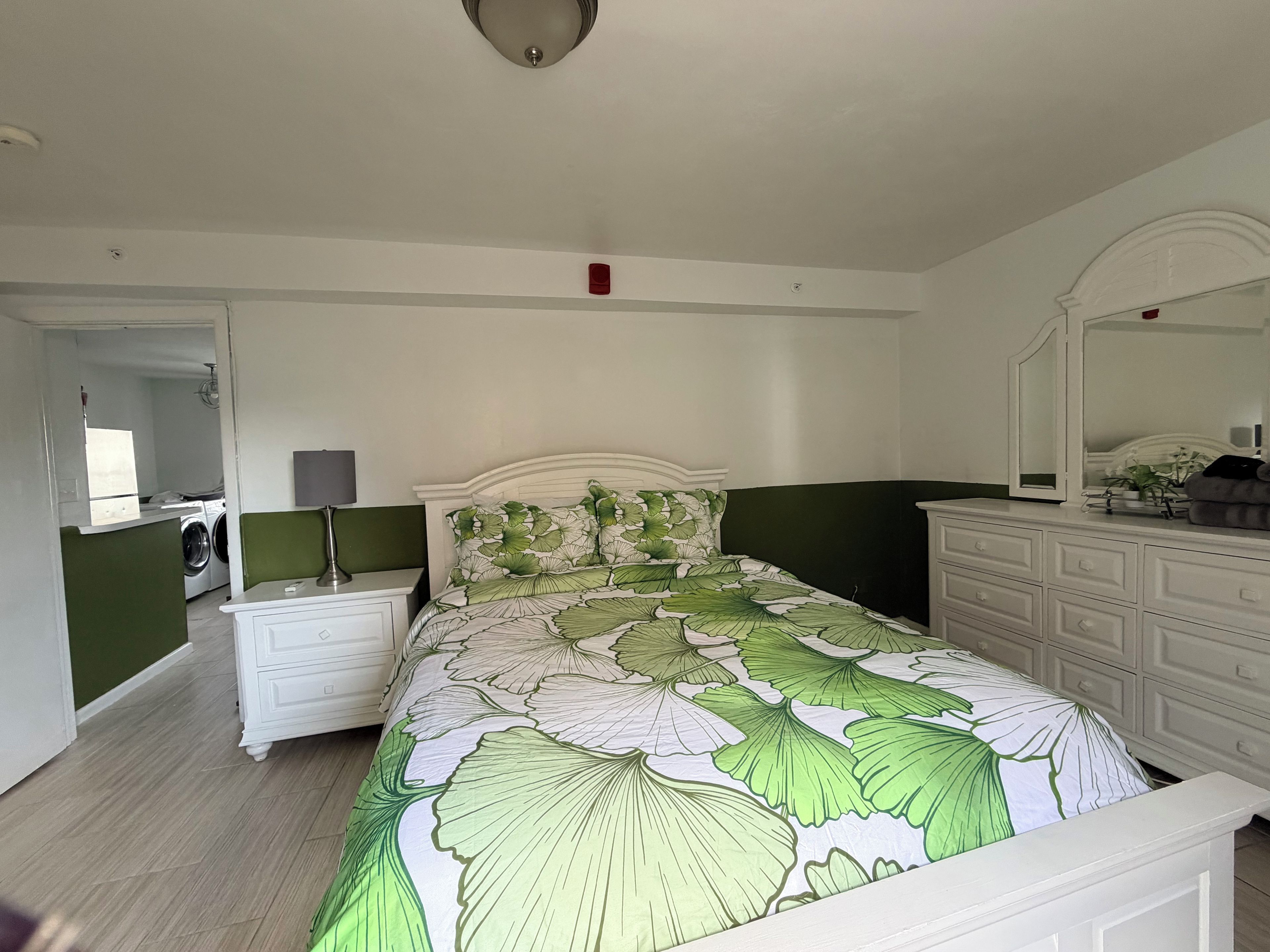 1 chambre, fer et planche à repasser, Wi-Fi, draps fournis