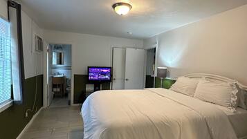 1 chambre, fer et planche à repasser, Wi-Fi, draps fournis