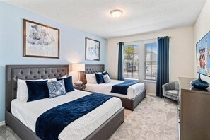 10 Schlafzimmer, Reisekinderbett, WLAN, Bettwäsche