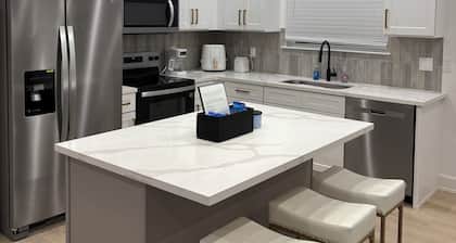 Dej’s Modern Retreat…Downtown Houston Texas