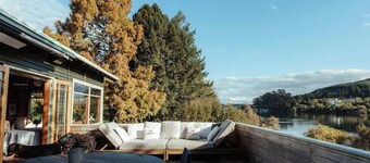 Okere Lake House - Jetty, Lake Rotoiti, Sleeps 12