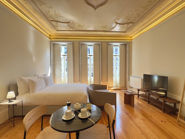 Classic Studio | Blackout drapes, iron/ironing board, free WiFi, bed sheets