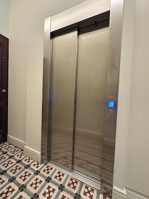 Elevator