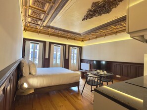 Exclusive Studio | Blackout drapes, iron/ironing board, free WiFi, bed sheets