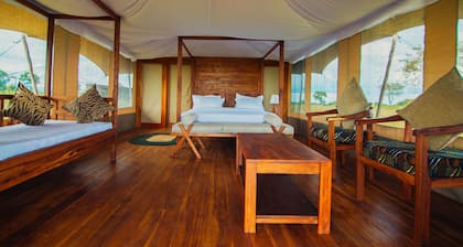 Pumba Luxury Camps