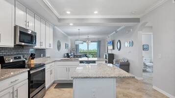 Condo, Multiple Beds, Balcony, Pool View (HLB14071-324) | Private kitchen | Coffee/tea maker