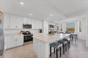 Condo, Multiple Beds, Balcony, Pool View (HLB14191-1236) | Private kitchen | Coffee/tea maker