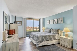 Apartment, Mehrere Betten, Poolzugang, eingeschränkter Meerblick (ANC801) | 2 Schlafzimmer, individuell dekoriert, individuell eingerichtet