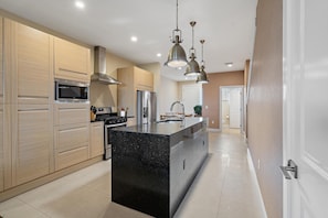 Townhome, Multiple Beds, Pool Access (BRA3203) | Private kitchen | Coffee/tea maker