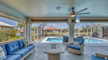 Rumah, Beberapa Tempat Tidur, akses ke kolam renang, pemandangan kolam renang (ELD537) | Pemandangan dari kamar