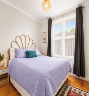 4 bedrooms, WiFi, bed sheets