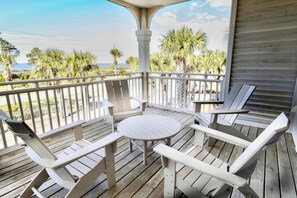 Unclassified image, 4 of 79, button