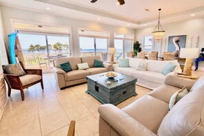 Unclassified image, 3 of 77, button